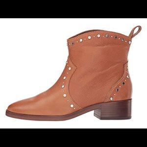 Dolce Vita Tobin Western booties.